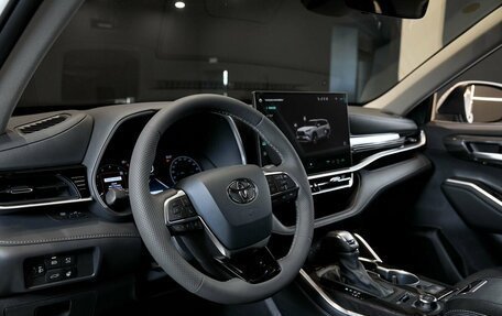Toyota Highlander, 2026 год, 5 700 000 рублей, 10 фотография