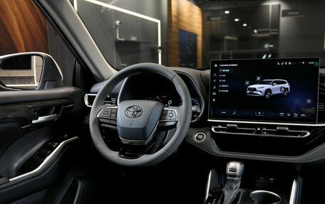 Toyota Highlander, 2026 год, 5 700 000 рублей, 15 фотография