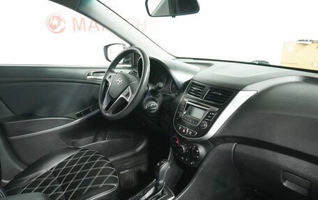 Hyundai Solaris II рестайлинг, 2015 год, 1 050 000 рублей, 10 фотография