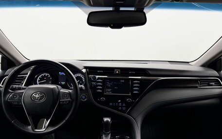 Toyota Camry, 2019 год, 2 989 000 рублей, 18 фотография