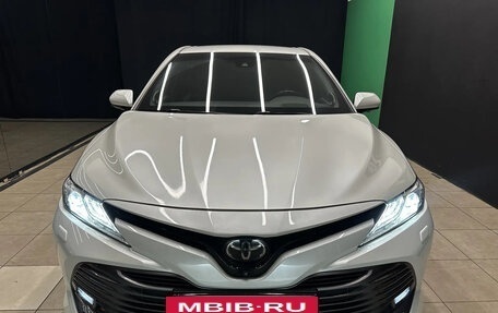 Toyota Camry, 2020 год, 3 950 000 рублей, 2 фотография