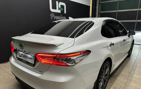 Toyota Camry, 2020 год, 3 950 000 рублей, 6 фотография