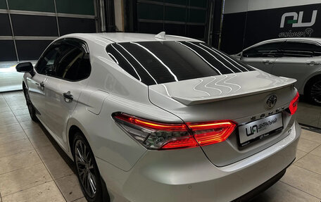 Toyota Camry, 2020 год, 3 950 000 рублей, 4 фотография