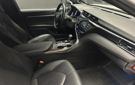 Toyota Camry, 2020 год, 3 950 000 рублей, 13 фотография