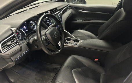 Toyota Camry, 2020 год, 3 950 000 рублей, 10 фотография