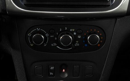 Renault Sandero II рестайлинг, 2017 год, 1 190 000 рублей, 20 фотография