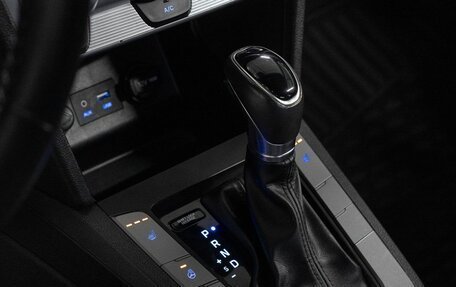 Hyundai Elantra VI рестайлинг, 2019 год, 1 600 000 рублей, 11 фотография
