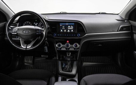 Hyundai Elantra VI рестайлинг, 2019 год, 1 600 000 рублей, 18 фотография