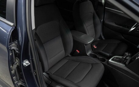 Hyundai Elantra VI рестайлинг, 2019 год, 1 600 000 рублей, 17 фотография