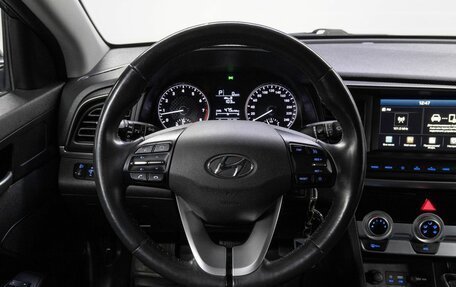 Hyundai Elantra VI рестайлинг, 2019 год, 1 600 000 рублей, 19 фотография