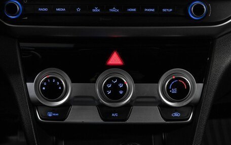 Hyundai Elantra VI рестайлинг, 2019 год, 1 600 000 рублей, 21 фотография
