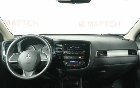 Mitsubishi Outlander III рестайлинг 3, 2013 год, 1 297 000 рублей, 15 фотография