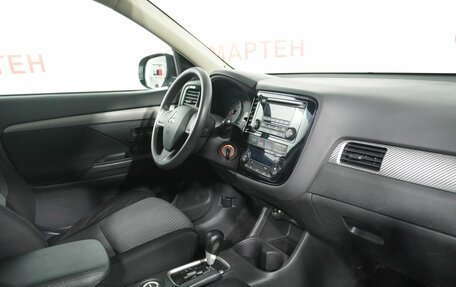 Mitsubishi Outlander III рестайлинг 3, 2013 год, 1 297 000 рублей, 10 фотография