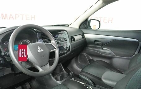 Mitsubishi Outlander III рестайлинг 3, 2013 год, 1 297 000 рублей, 9 фотография