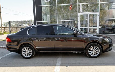 Skoda Superb III рестайлинг, 2013 год, 1 052 000 рублей, 6 фотография
