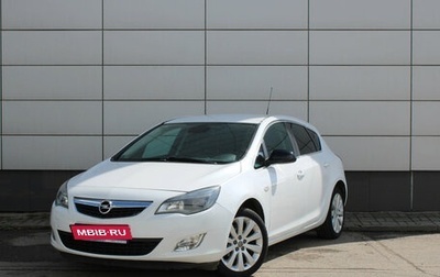 Opel Astra J, 2010 год, 735 000 рублей, 1 фотография