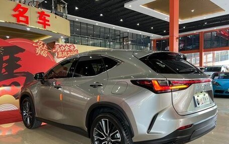 Lexus NX I, 2017 год, 2 100 000 рублей, 6 фотография