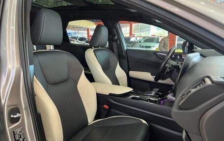 Lexus NX I, 2017 год, 2 100 000 рублей, 7 фотография