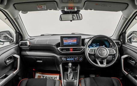 Toyota Raize I, 2019 год, 1 590 000 рублей, 9 фотография