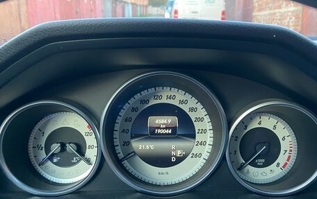 Mercedes-Benz E-Класс, 2015 год, 2 900 000 рублей, 10 фотография