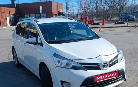 Toyota Verso I, 2014 год, 1 300 000 рублей, 3 фотография