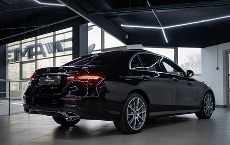 Mercedes-Benz E-Класс, 2021 год, 5 190 000 рублей, 10 фотография