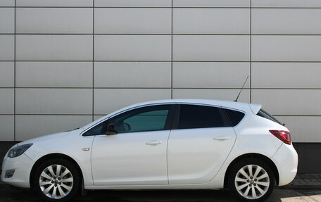 Opel Astra J, 2010 год, 735 000 рублей, 4 фотография