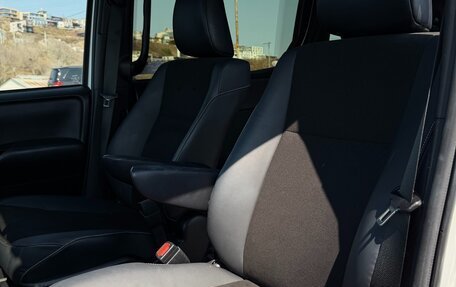 Toyota Noah III, 2021 год, 2 300 000 рублей, 10 фотография