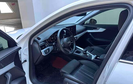 Audi A4, 2022 год, 2 200 000 рублей, 8 фотография