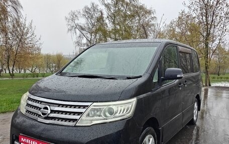Nissan Serena III, 2010 год, 939 000 рублей, 1 фотография