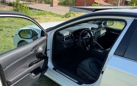 Toyota Camry, 2020 год, 3 300 000 рублей, 11 фотография