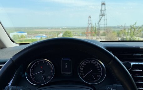Toyota Camry, 2020 год, 3 300 000 рублей, 15 фотография
