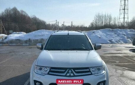 Mitsubishi Pajero Sport II рестайлинг, 2013 год, 2 300 000 рублей, 5 фотография