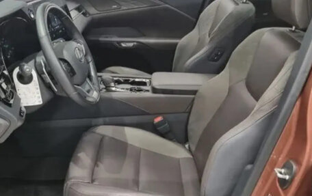 Lexus RX IV рестайлинг, 2025 год, 9 000 000 рублей, 7 фотография