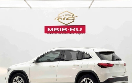 Mercedes-Benz GLA, 2021 год, 2 140 000 рублей, 13 фотография