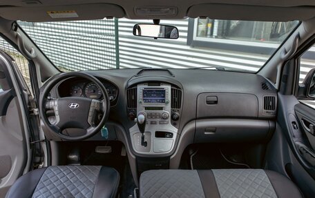 Hyundai Grand Starex Grand Starex I рестайлинг 2, 2010 год, 1 695 000 рублей, 16 фотография
