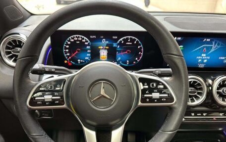 Mercedes-Benz GLB, 2022 год, 2 350 000 рублей, 7 фотография