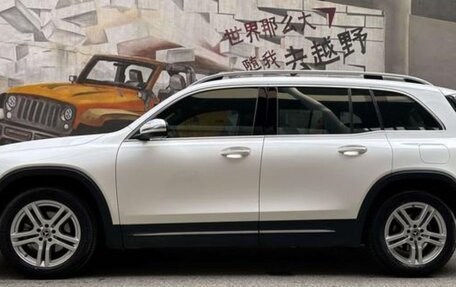 Mercedes-Benz GLB, 2022 год, 2 350 000 рублей, 3 фотография