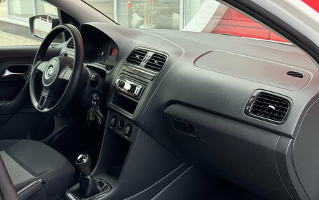 Volkswagen Polo VI (EU Market), 2012 год, 840 000 рублей, 18 фотография