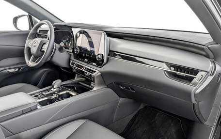 Lexus RX IV рестайлинг, 2025 год, 8 800 000 рублей, 9 фотография