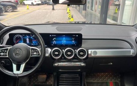 Mercedes-Benz GLB, 2022 год, 2 320 000 рублей, 10 фотография