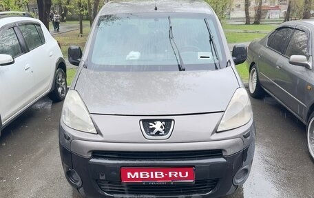Peugeot Partner II рестайлинг 2, 2010 год, 420 000 рублей, 1 фотография