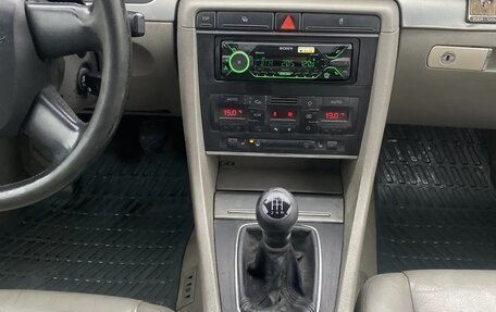 Audi A4, 2003 год, 530 000 рублей, 23 фотография