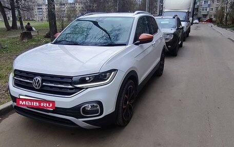 Volkswagen T-Cross I, 2020 год, 2 100 000 рублей, 5 фотография