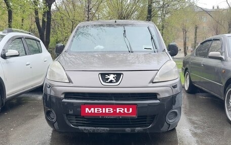 Peugeot Partner II рестайлинг 2, 2010 год, 420 000 рублей, 6 фотография