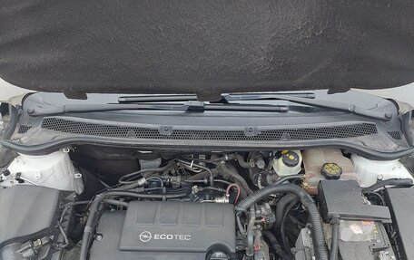Opel Astra J, 2013 год, 700 000 рублей, 5 фотография