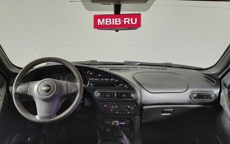 Chevrolet Niva I рестайлинг, 2012 год, 450 000 рублей, 17 фотография