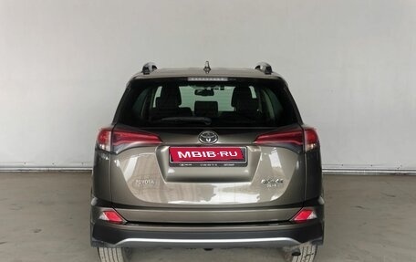 Toyota RAV4, 2016 год, 2 647 000 рублей, 6 фотография