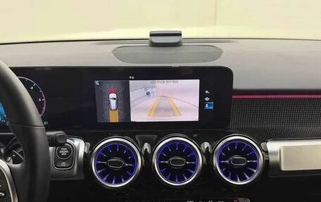 Mercedes-Benz GLB, 2022 год, 3 524 000 рублей, 2 фотография