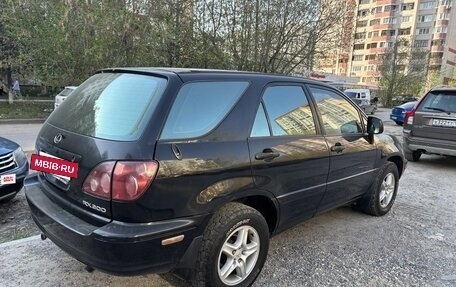 Lexus RX IV рестайлинг, 1999 год, 580 000 рублей, 3 фотография